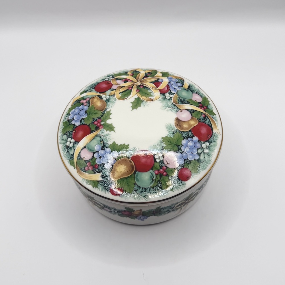 Mikasa Vintage “Christmas Bouquet” Candy Holder